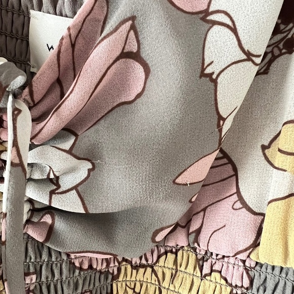 Aritzia Wilfred Ballet Smocked Camisole Tank Top Basalt Grey/Poetic Pink Size M - Picture 7 of 8